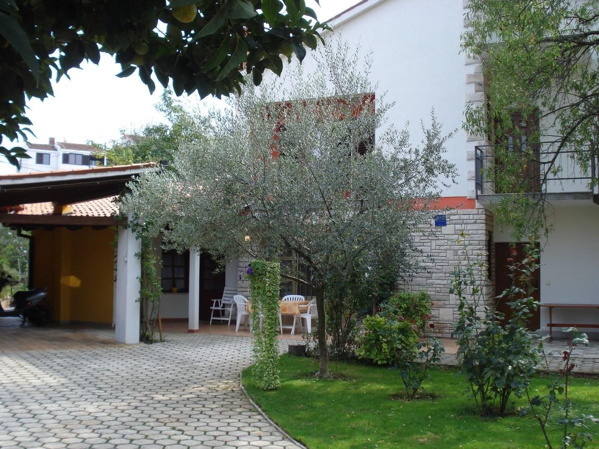 Sandra House With Apartment Умаг Екстериор снимка